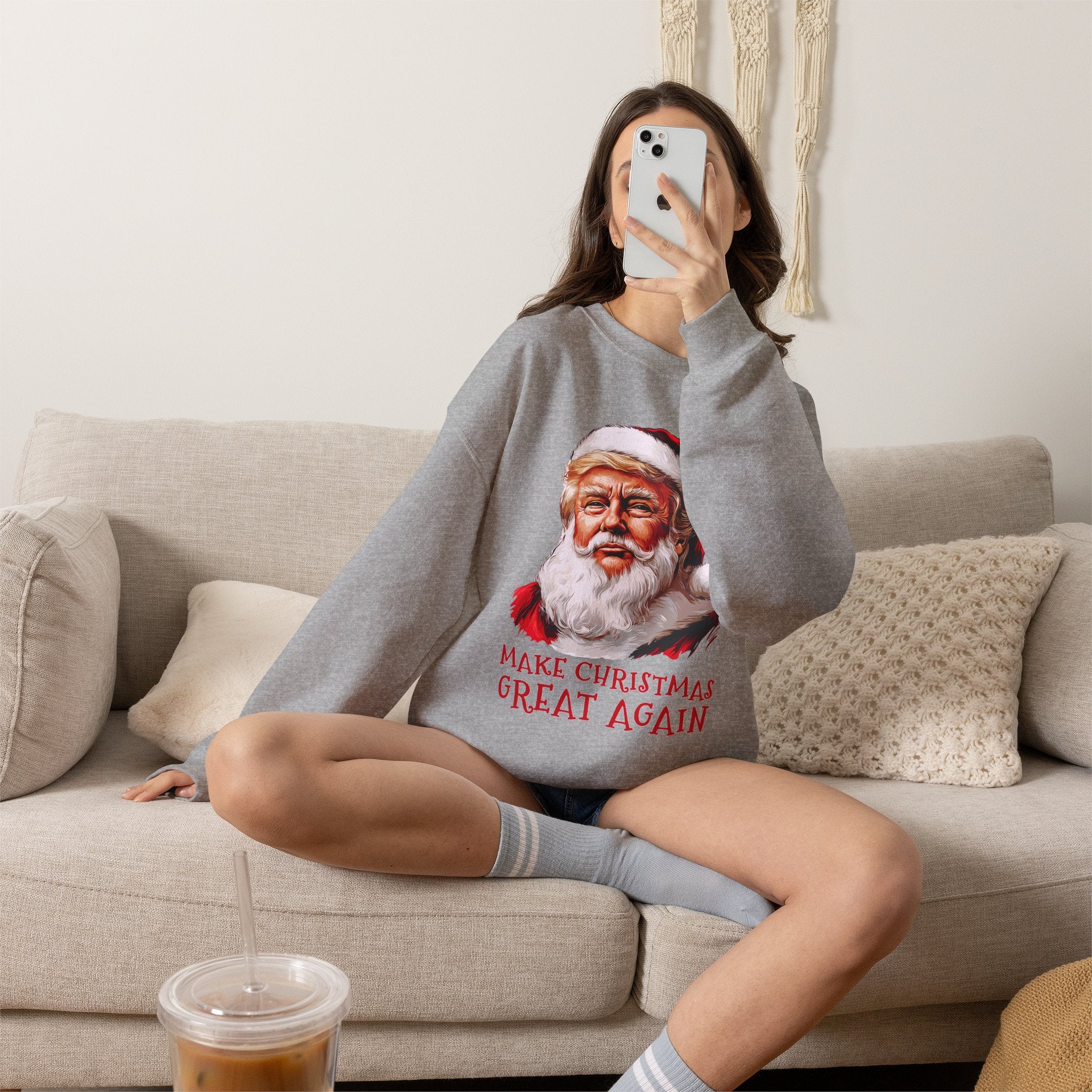 Trump Santa Face Illustration Make Christmas Great Again Sweatshirt